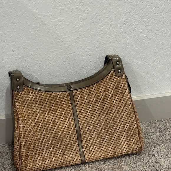 Vintage Tan and Brown Woven Shoulder Bag with Leather Trim - Picture 2 of 8